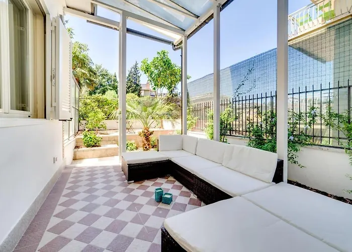 Luxury, Large Flat With Terrace On Vatican Walls *